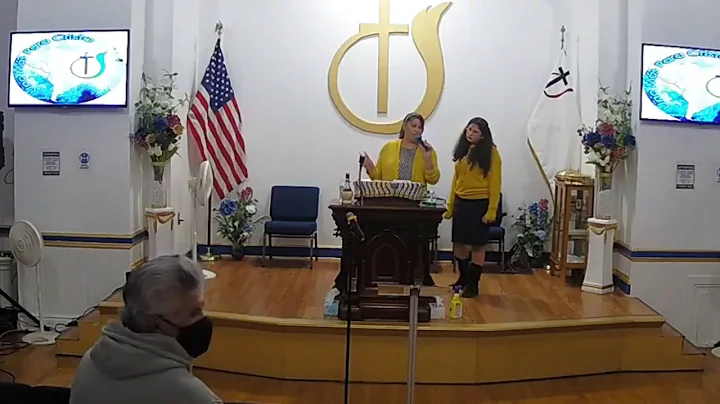 Pastora Jessica Almodovar predicando bajo el tema ...