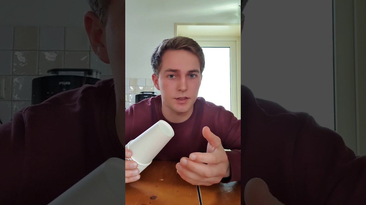 Bekers stapelen met meester Jeroen