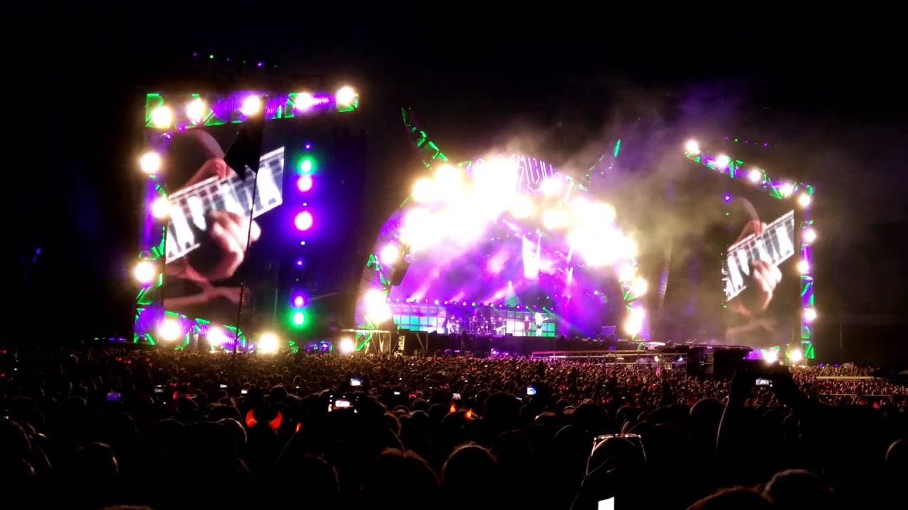 AC/DC - Rock'n Roll Train - Live am Hockenheimring 2015 - YouTube