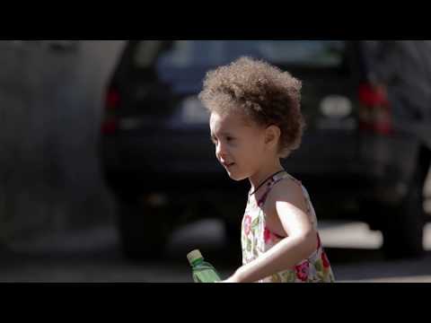 ერთად ვითამაშოთ (სოციალური რეკლამა)