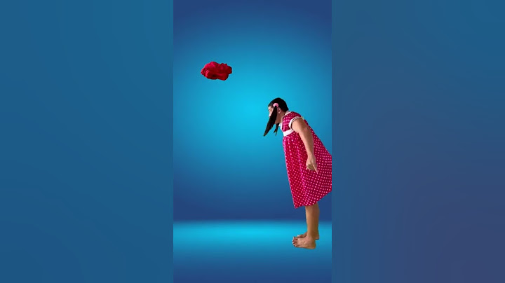 Se transformando em três personagens diferentes - Dona Jacinta, Ketley e Katia