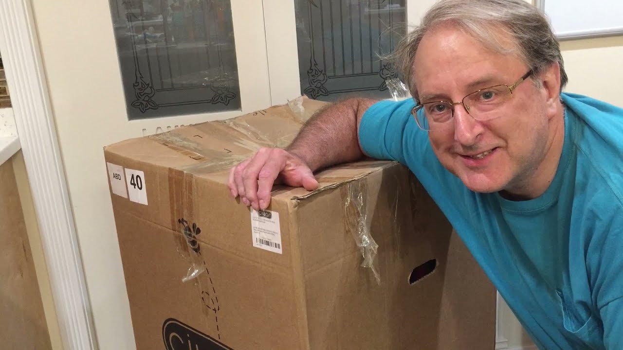 Civan Honey Extractor Unboxing And Assembly Part 1 - Adventures In Beekeeping