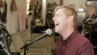 Video thumbnail of "Andrew McMahon in the Wilderness - Cecilia and the Satellite (Shabby Road Sessions)"