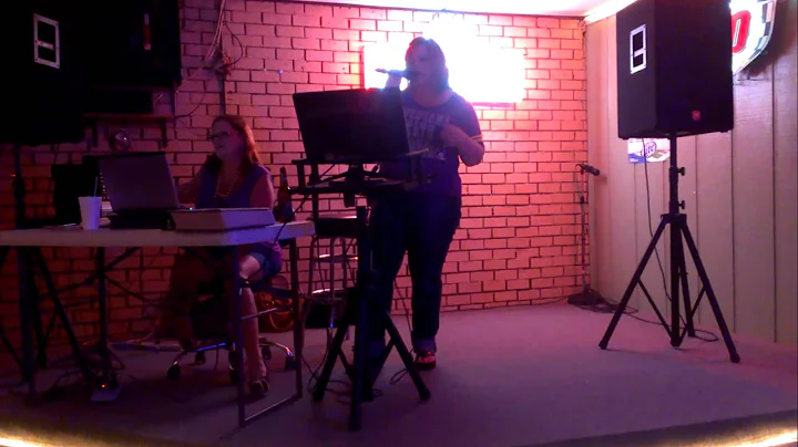 Renee Dickerson singing Alicia Keys