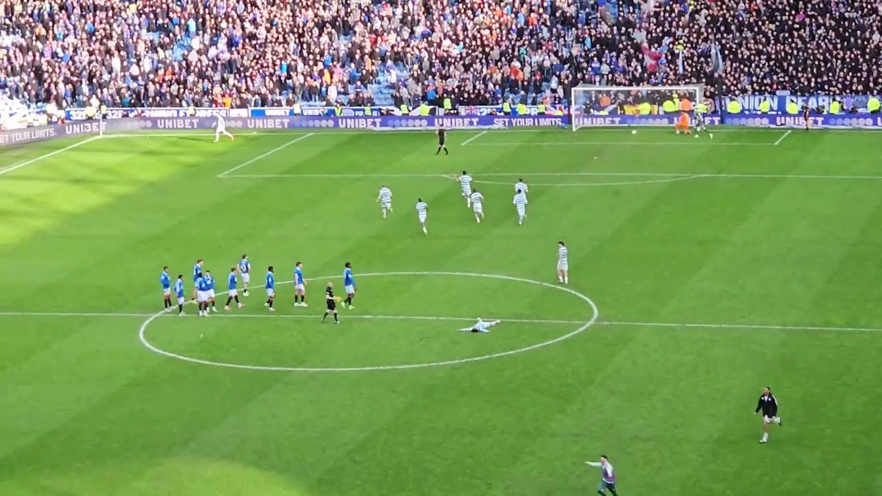 Rangers v Celtic Full Time Celebrations 1