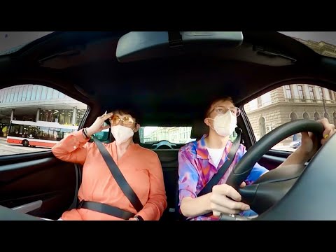 Lektorka autoškoly hodnotí moje řízení!!