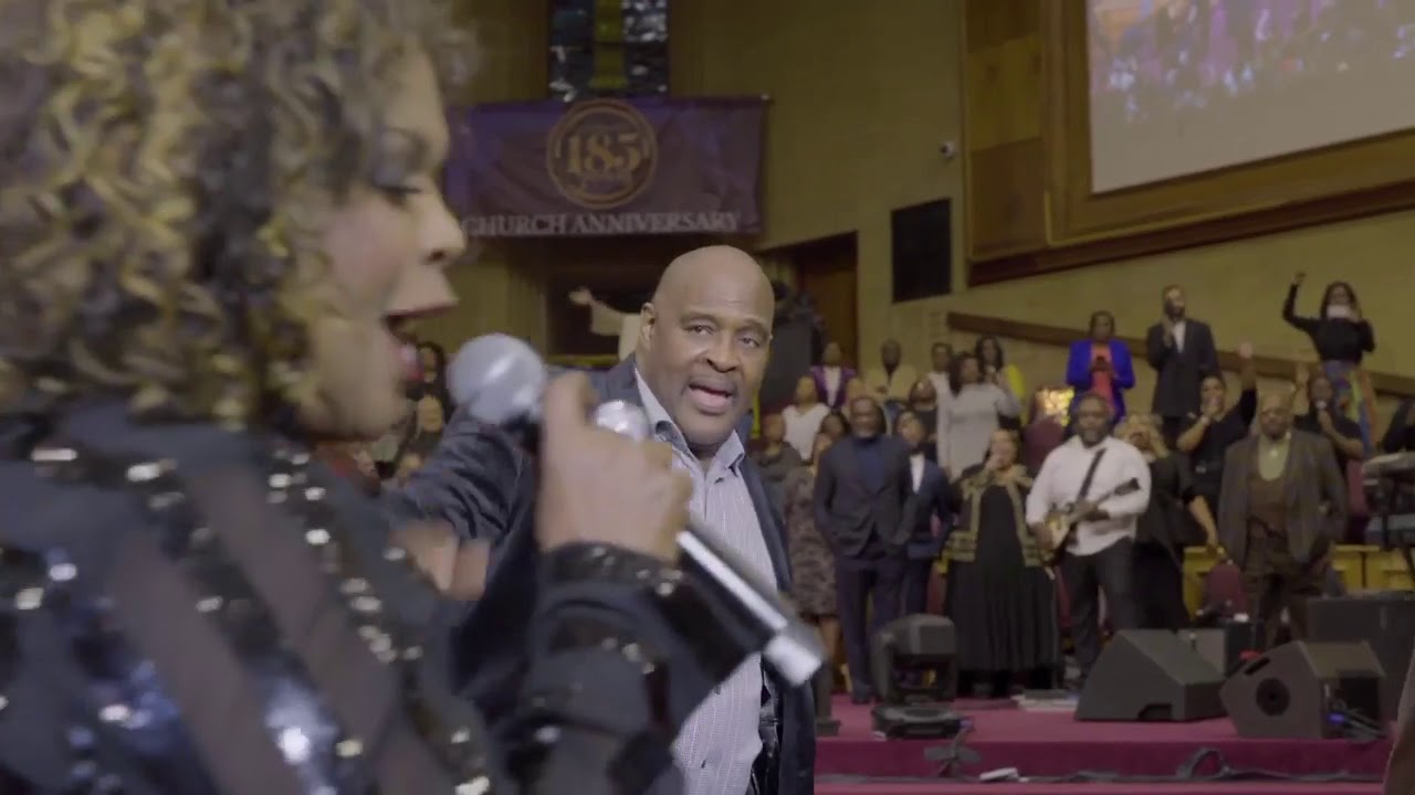 Смотреть «Tramaine Hawkins sings “Changed” Donnie McClurkin» на YouTube Смотреть «Tramaine Hawkins sings “Changed” Donnie McClurkin» на YouTube