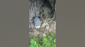 贵州深山一个神秘山洞，两间废弃的铁皮房，有一条小路通深潭，水位每隔几分钟就会上涨消一次！#神秘 #山洞里面究竟有什么 #探洞 #奇闻趣事 #不可思议  #旅行