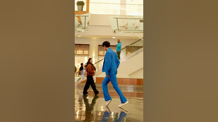 Why walk when I can moonwalk everywhere 😝