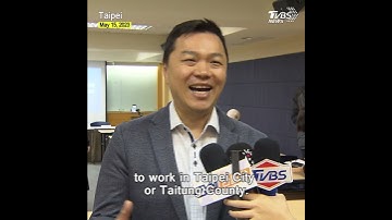 Taiwanese student group protests against bilingual education in schools #shorts