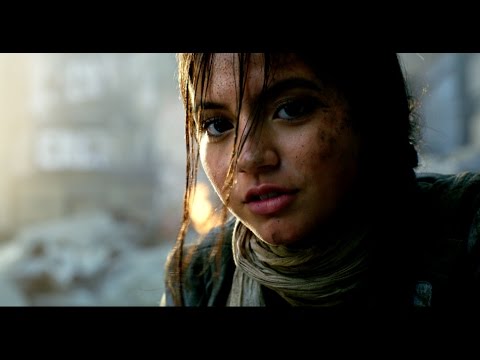 Transformers: The Last Knight Preview – Izzy Stays And Fights