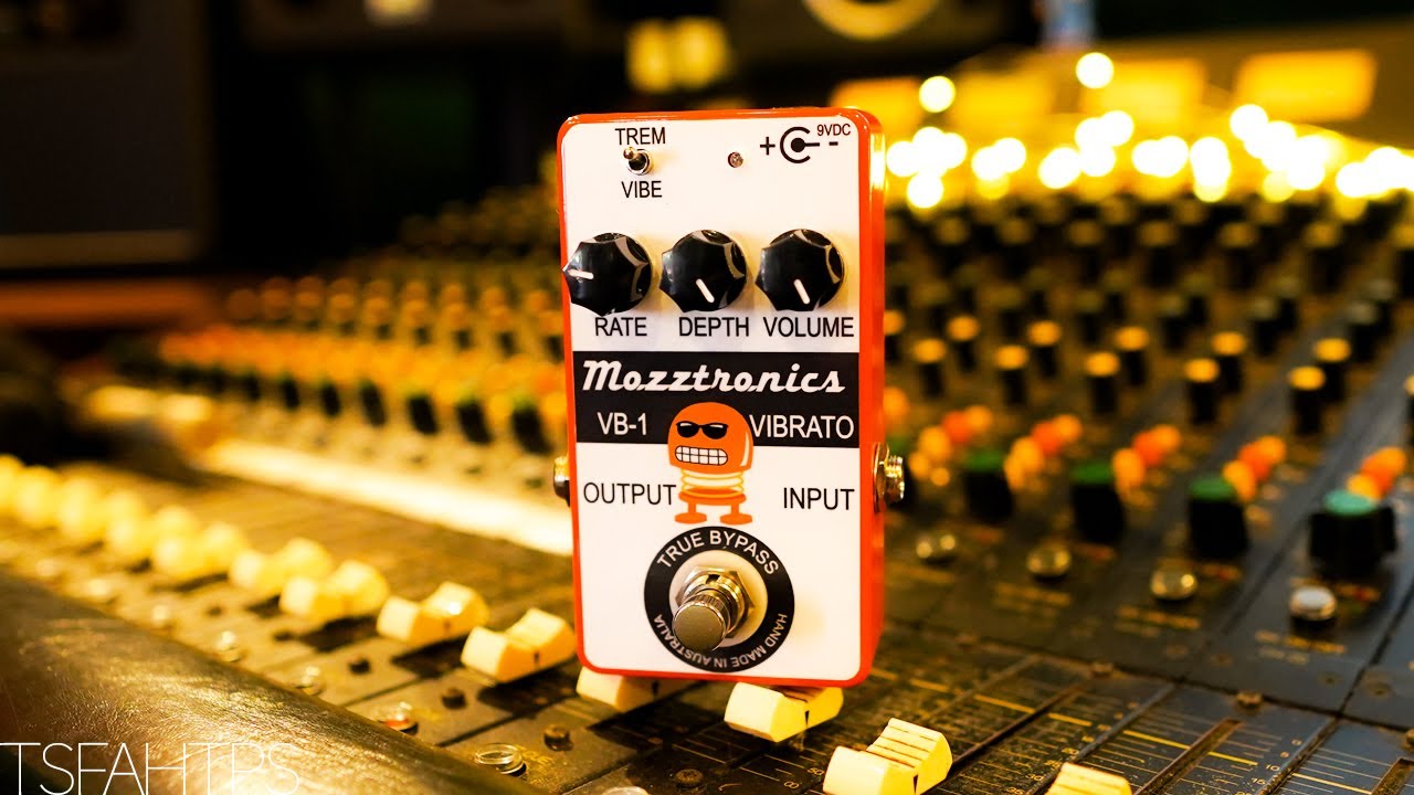 Time to get WOBBLY - Mozztronics VB-1 Vibrato - YouTube