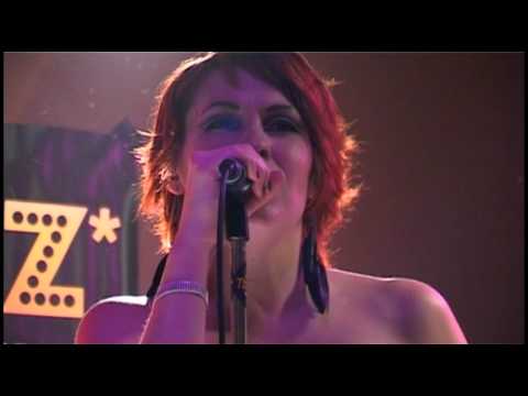Regardez The FUZZ* - Funky Cops - Live au Nakamal sur YouTube Regardez The FUZZ* - Funky Cops - Live au Nakamal sur YouTube