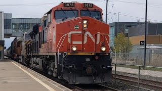 Stacks on 271! Dash 9 duo! Surprise CP H19! Cool trains at Oshawa station