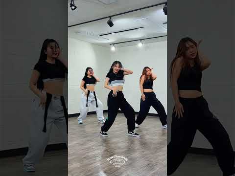 ITZY 있지 - &amp;#39;weapon&amp;#39; | 유림 <strong>YURIM</strong> Choreography #YouTubeShorts #Shorts