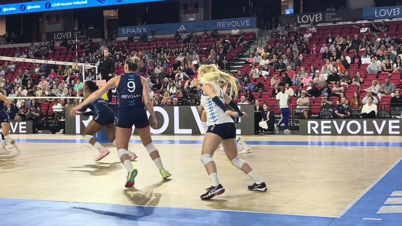 Julia Brown Key Alves LOVB Houston March 15 2015