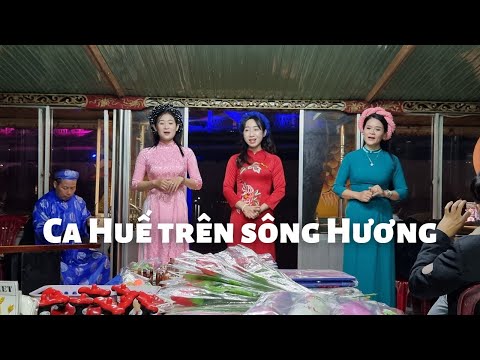 Video Du lịch Huế chơi gì: Đi thuyền rồng thưởng thức ca Huế... - youtube