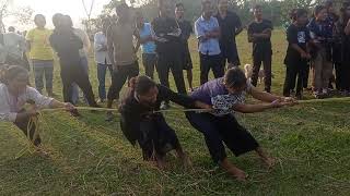 Download Lagu Mahir heeft het druk met werk. MP3