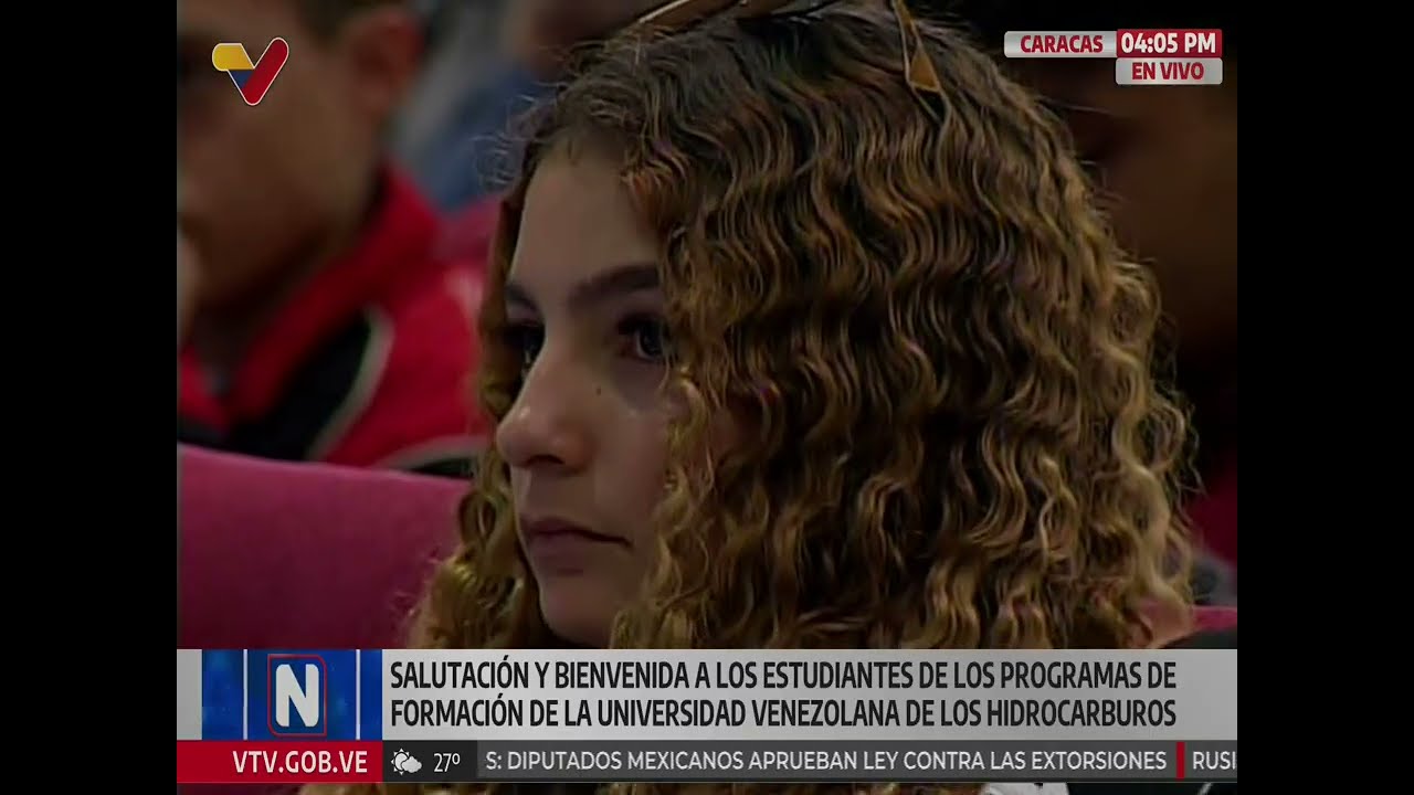 Delcy Rodríguez da bienvenida a estudiantes de la Universidad de los Hidrocarburos