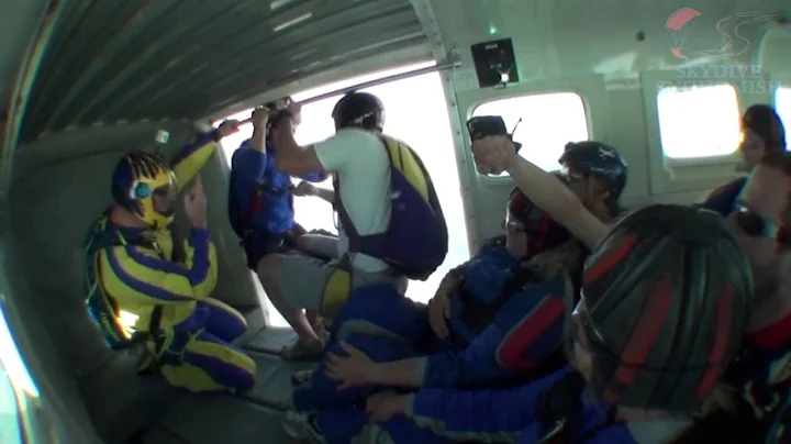 Jennifer Dykstra's Tandem skydive!