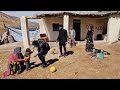 A nomad girl meeting with the Javad family and building a house for animals🐕🐤