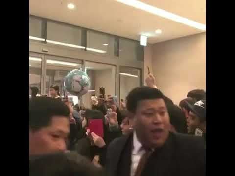171126[TWICE] Likey Fansign at supermarket 😘 - YouTube