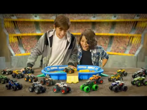 monster jam dirt arena playset