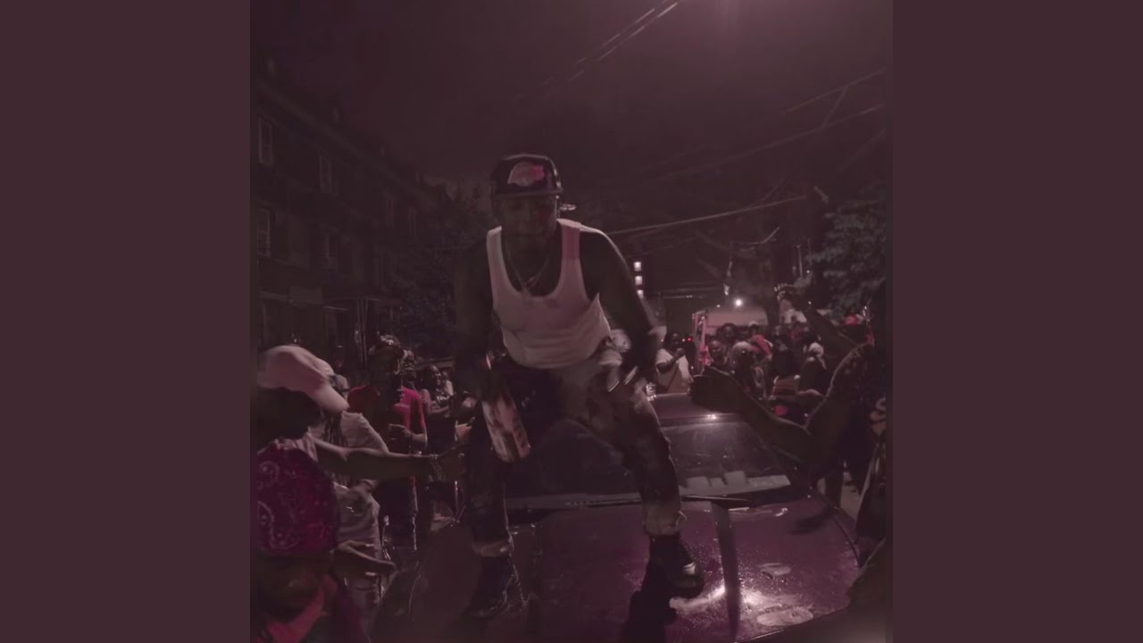 YouTube पर Outside देखें YouTube पर Outside देखें