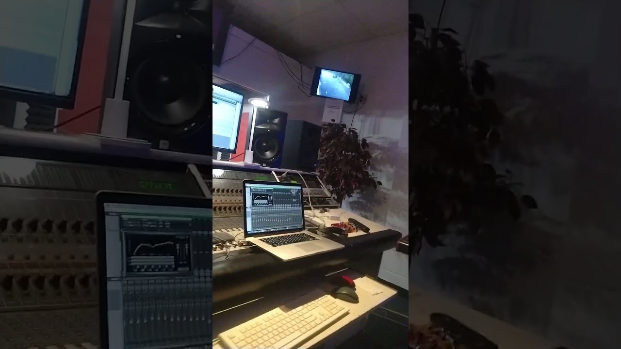 Watch Freddieb the great twerk New SIngle #musicclip #rap #musicvideo #newmusic #sho #shortsmusic #remix on YouTube Watch Freddieb the great twerk New SIngle #musicclip #rap #musicvideo #newmusic #sho #shortsmusic #remix on YouTube
