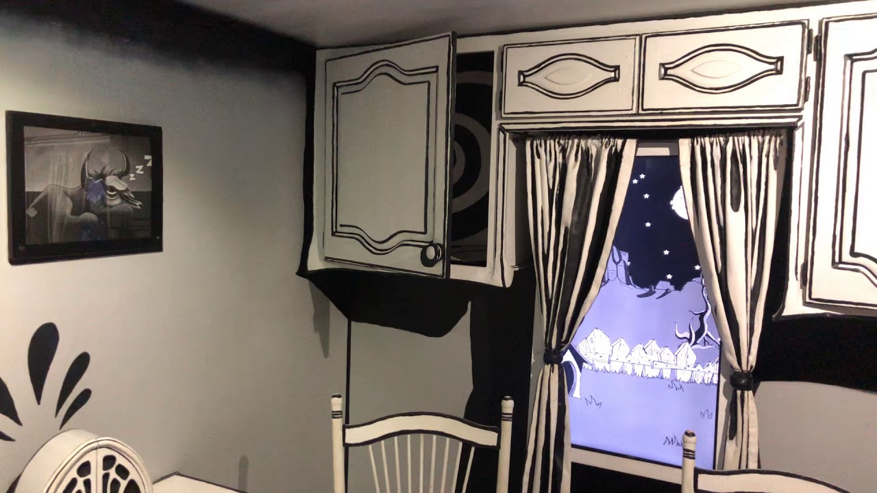 Black & White Room - 30 Seconds of Meow Wolf - YouTube