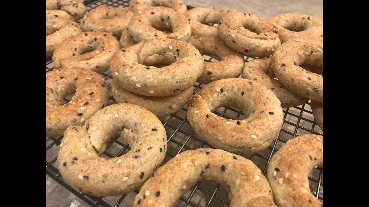 كعك التمر الفلسطيني (الاساور) -Rula-Yummies