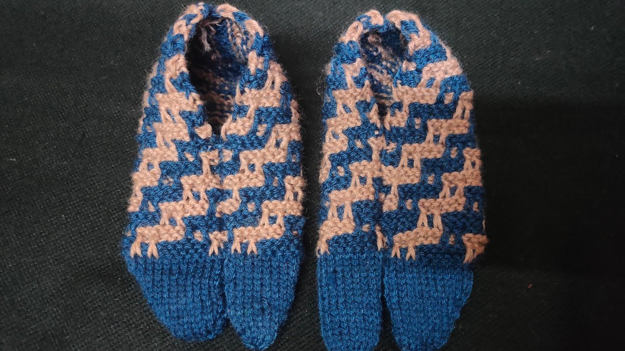 Knitting two color ladies thumb socks design ll 4-5 size 