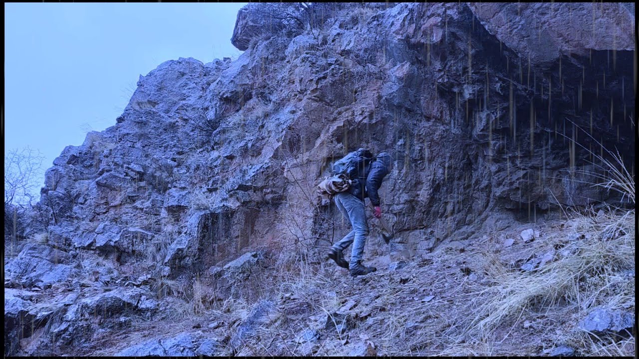 Caught Alone in a Freezing Ancient Cave | Ultra-Warm Shelter with Two Dreamy Fireplaces in Winter!!!