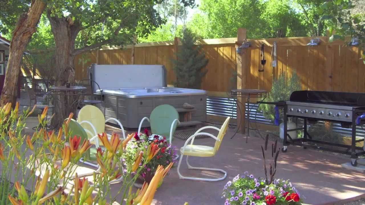 Colorful Moab Vacation Rental Cottages At 3 Dogs And A Moose Youtube