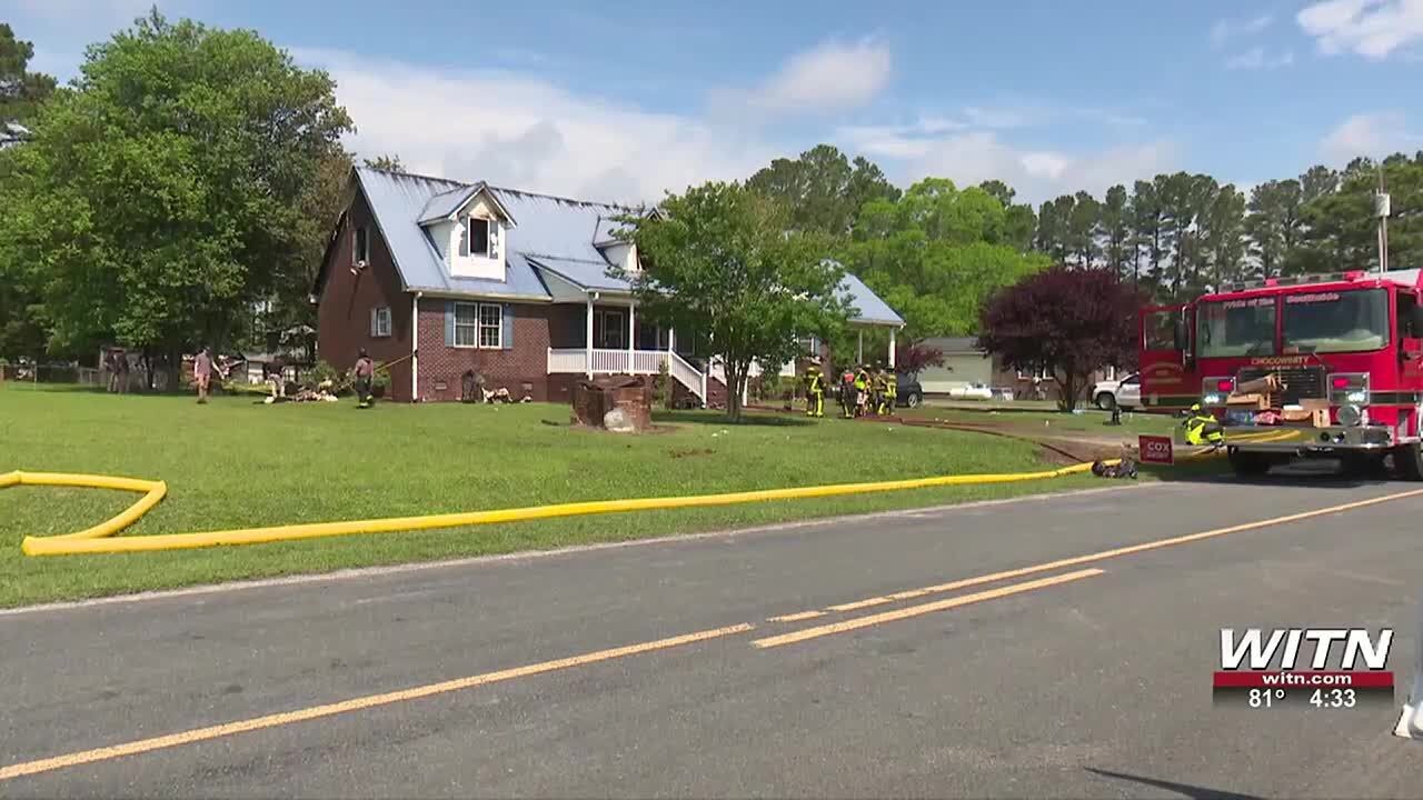 House fire leaves two displaced - YouTube