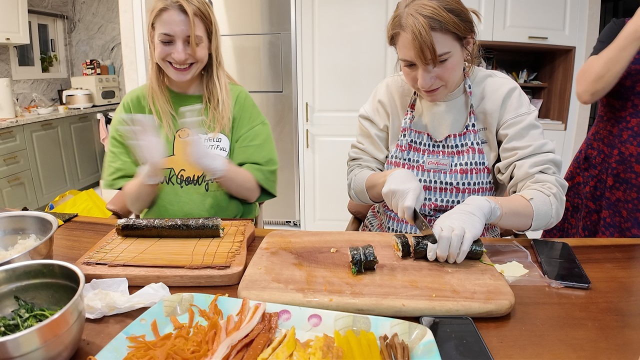 김밥을 너무 사랑하는 쌍둥이 언니한테 직접 만들어보자고 했을때 반응