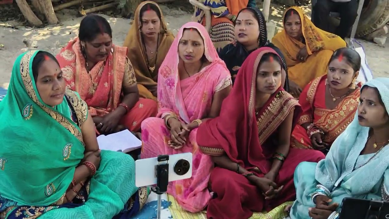 फागुन गीत आप लोग सुनिए और आनंद दीजिए