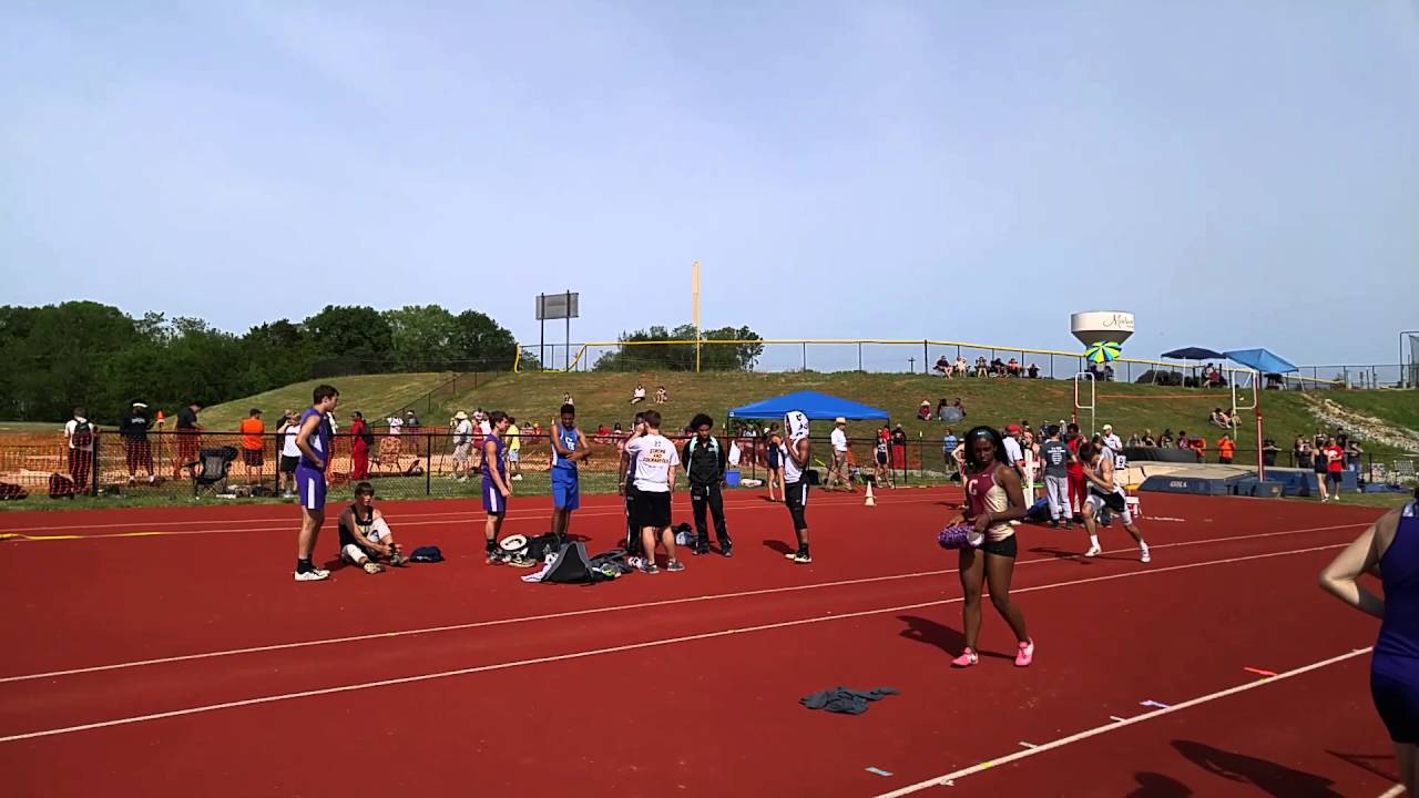 40 ft triple jump to qualify for state YouTube