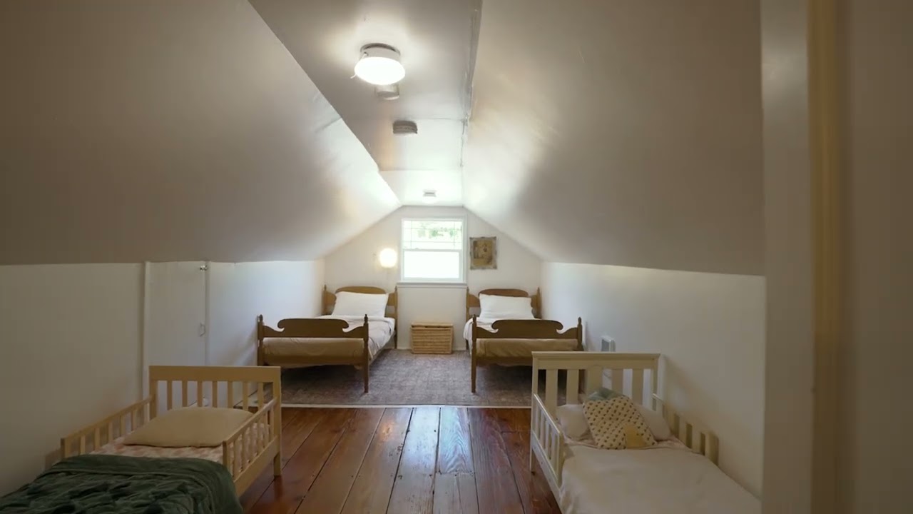 La Center Real Estate (42600 NE Goodnight Road)