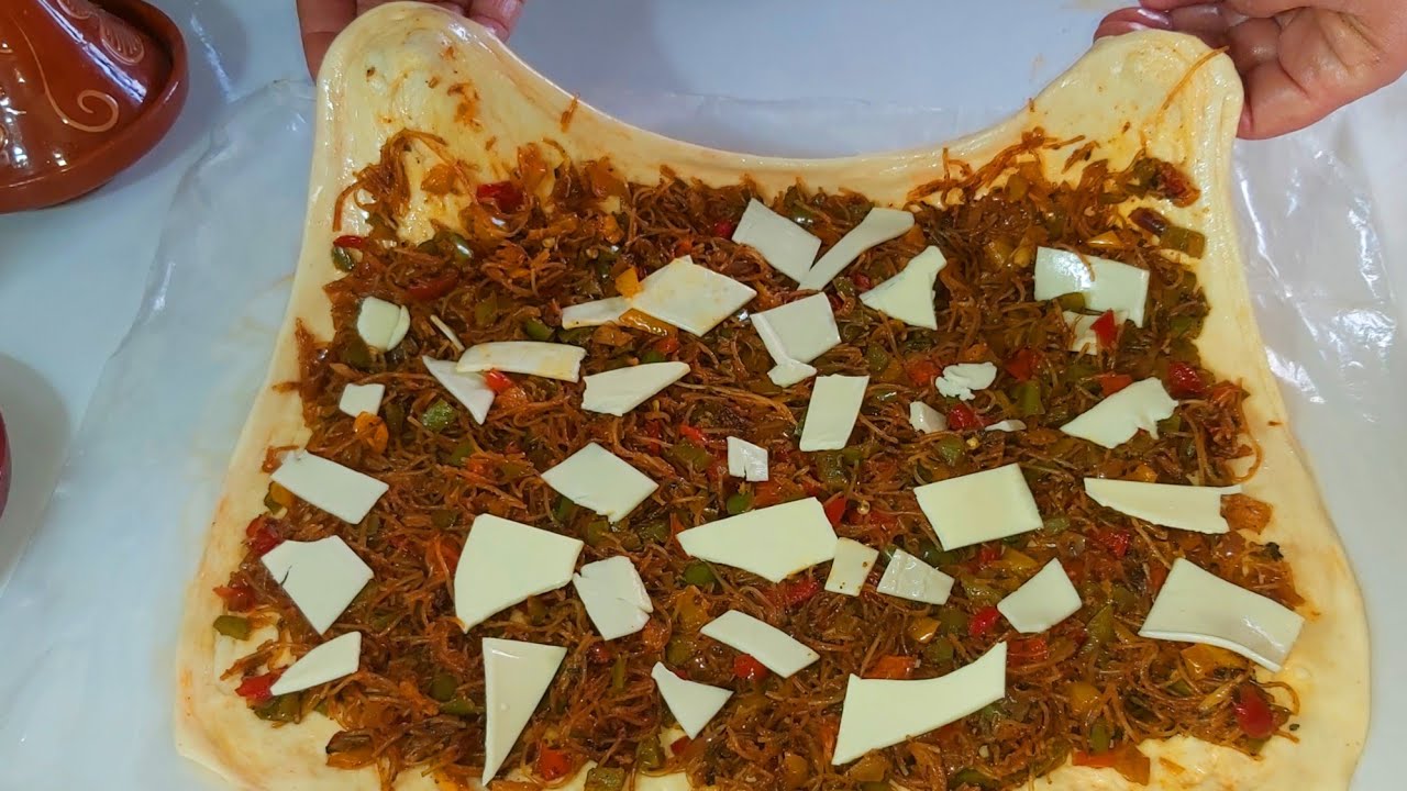 مسمنة كبيرة معمرة بطريقة عجيبة متخطرش على البال كتجي كلها معمرة ومورقة شهوة منها بحشوة إقتصادية 😋