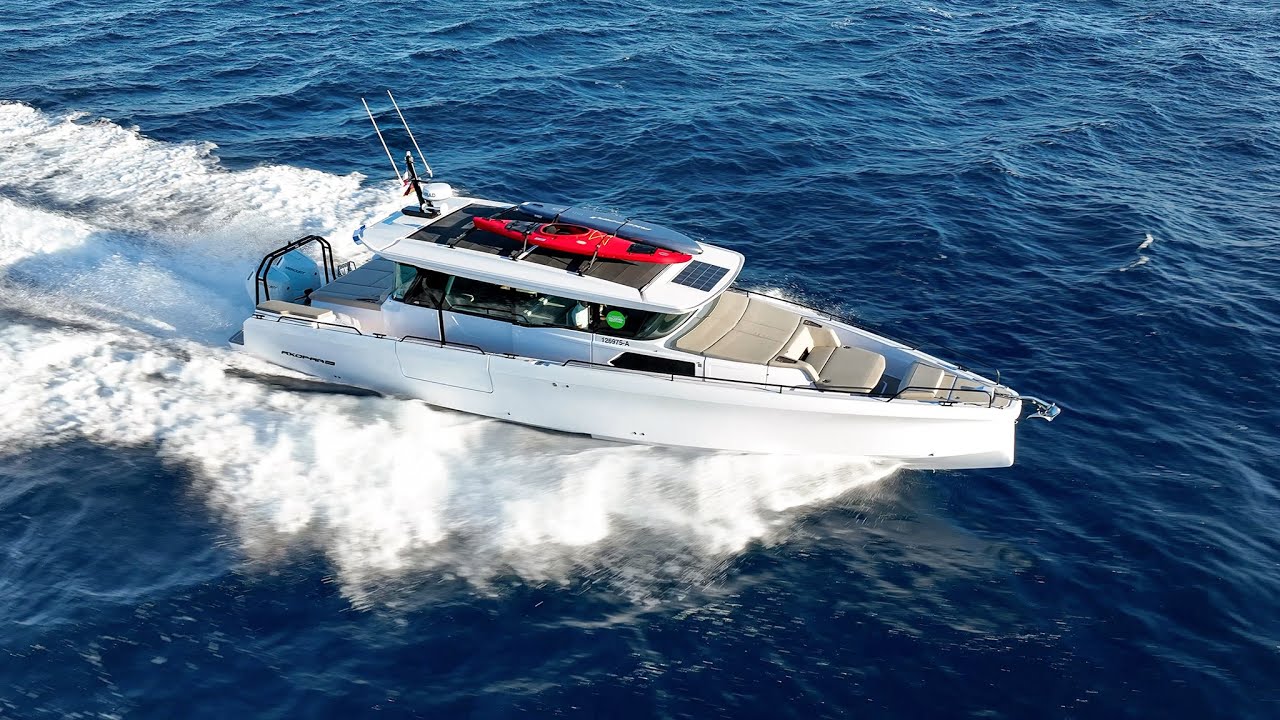 Axopar 45 XC Cross Cabin - English review by Bart Kempers