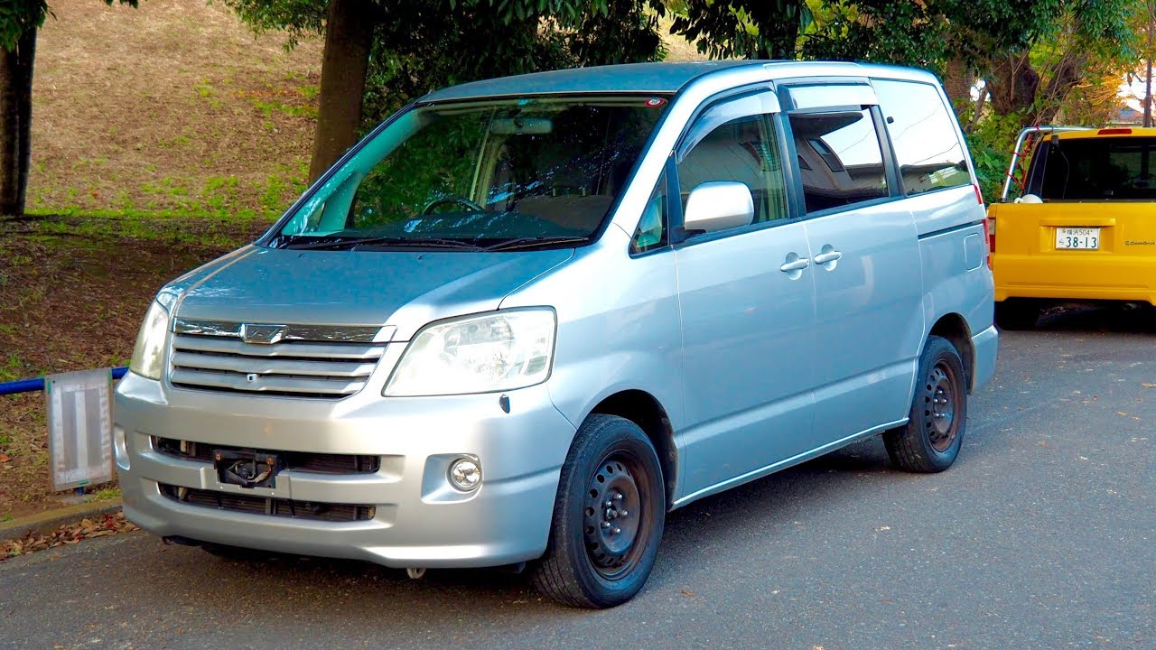Toyota noah 2002