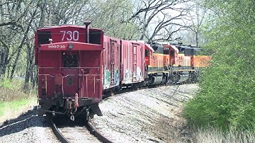 Work Train With Santa Fe Caboose  BNSF Industrial Track Lemont Illinois
