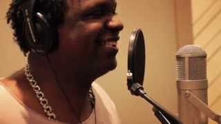 Video thumbnail of "Marcelinho Moreira - Canto do Batuqueiro"