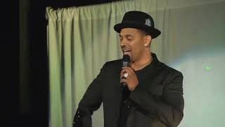 Mike Epps does a ghetto Comedy show and talks about Nicki Minaj