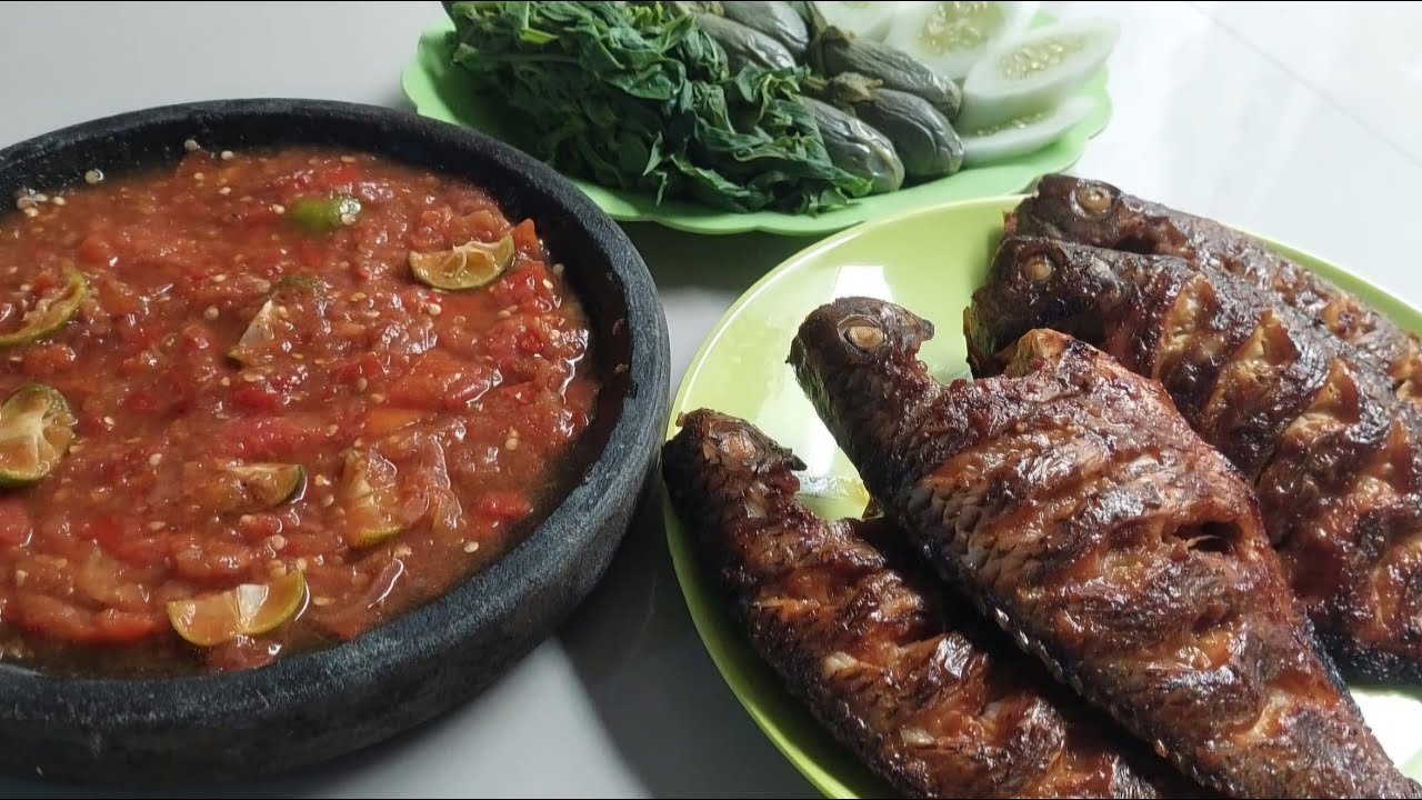 RESEP IKAN BAKAR SIMPEL DAN ENAK LENGKAP DENGAN SAMBELNYA