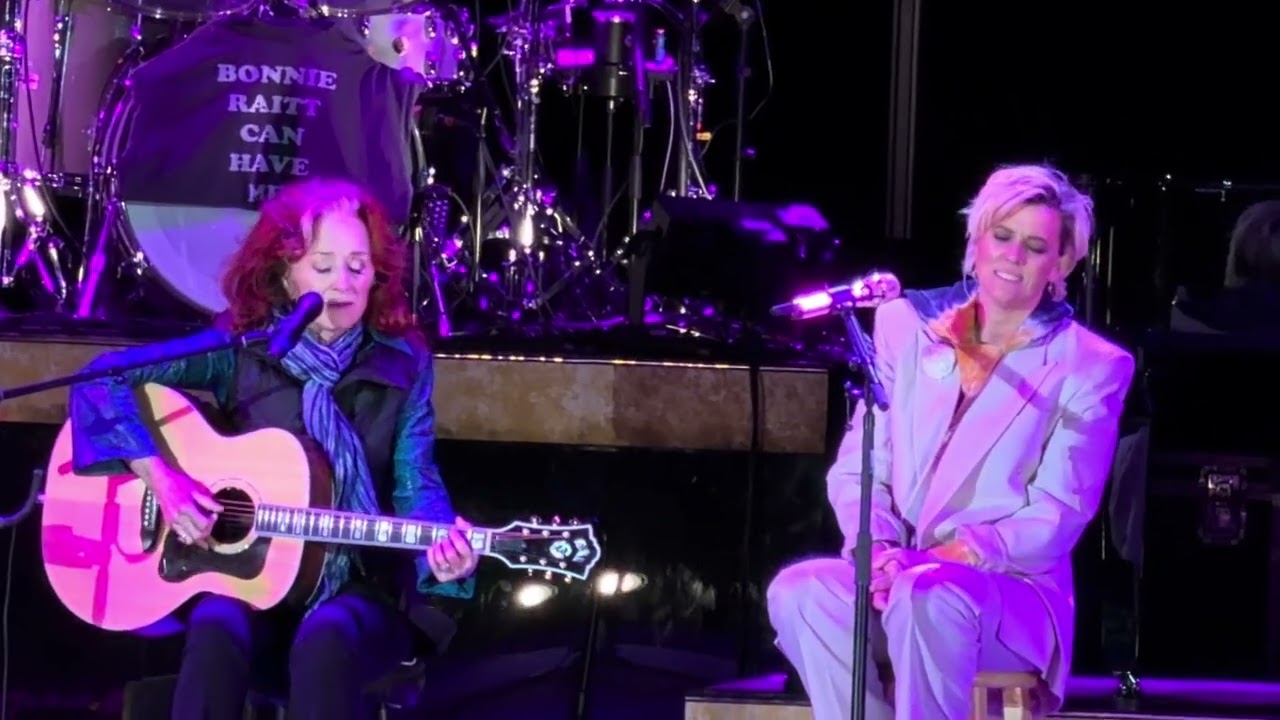 Angel From Montgomery - Brandi Carlile & Bonnie Raitt