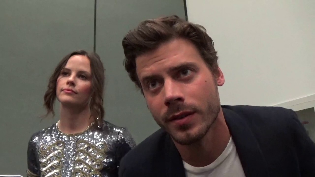 At the Midnight, Texas roundtable with Sarah Ramos & François Arnaud