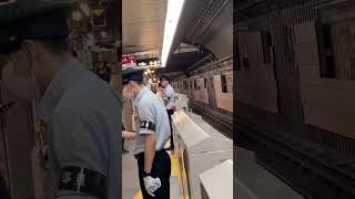 大阪メトロⓂ️の御堂筋線のミャクミャクのラッピング列車