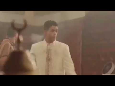 منخافش من الدنيا واحلامي نبنيها 